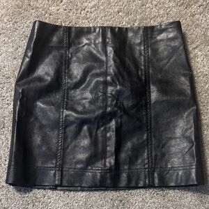 Jolt Black Skirt – Size 9 / 29 Waist – Rayon